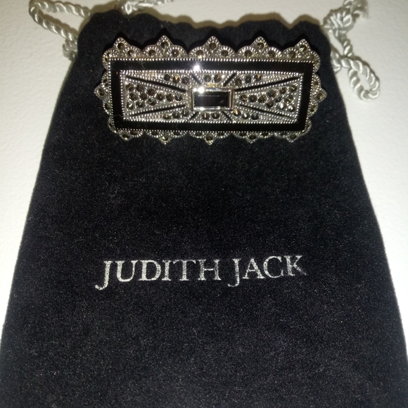 Judith Jack Jewelry - Signed Judith Jack brooch